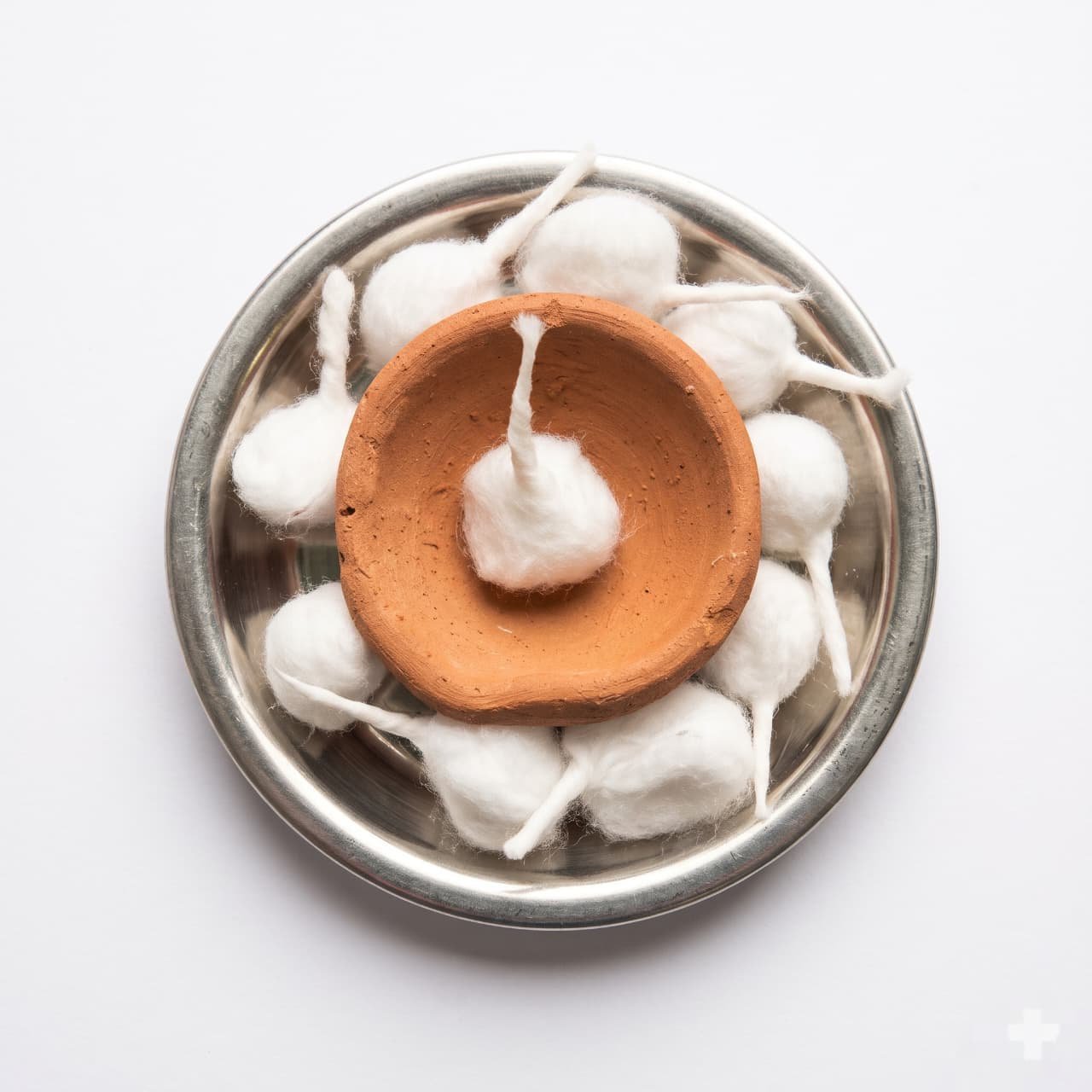 2026/10/1001018208.jpg STAINLESS STEEL PLATE AND CLAY DIA WITH 10 COTTON WICKS - Image 1
